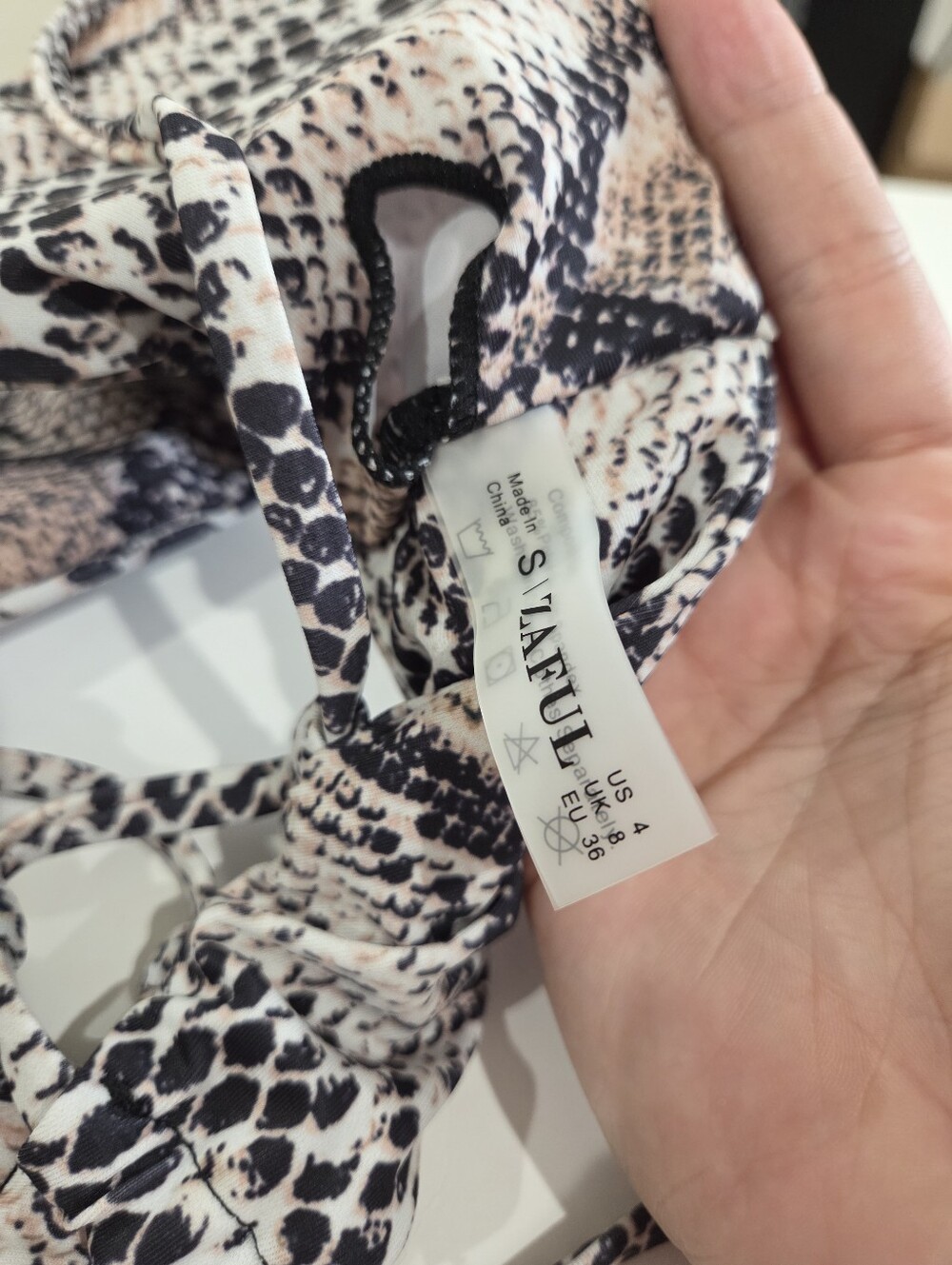 Zaful Snake Print Bikini Set size 4 Excellent Condition - Picture 4 of 5